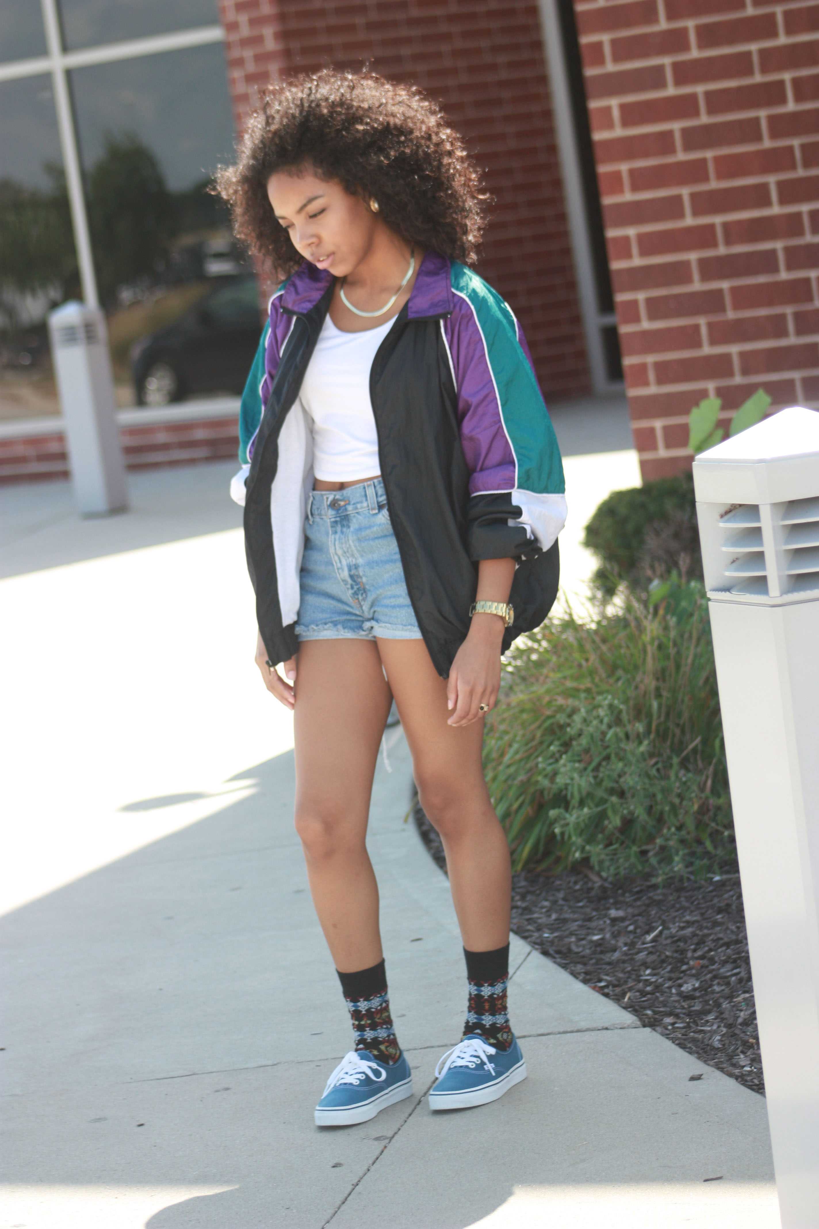 black 90s inspired outfits